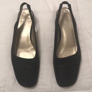 Flat shoes